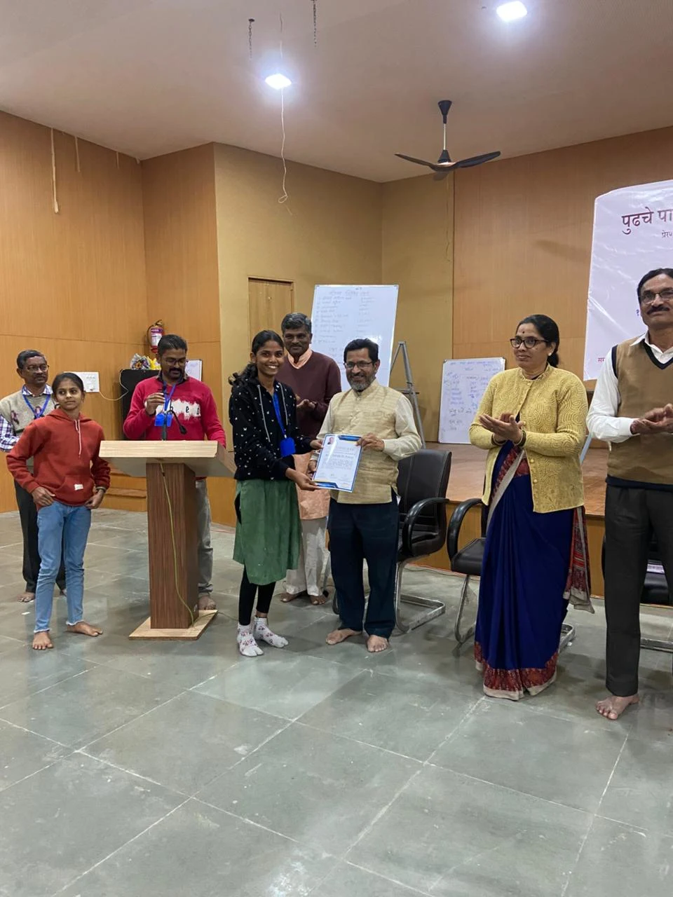 Lakshy fellows receiving certificates